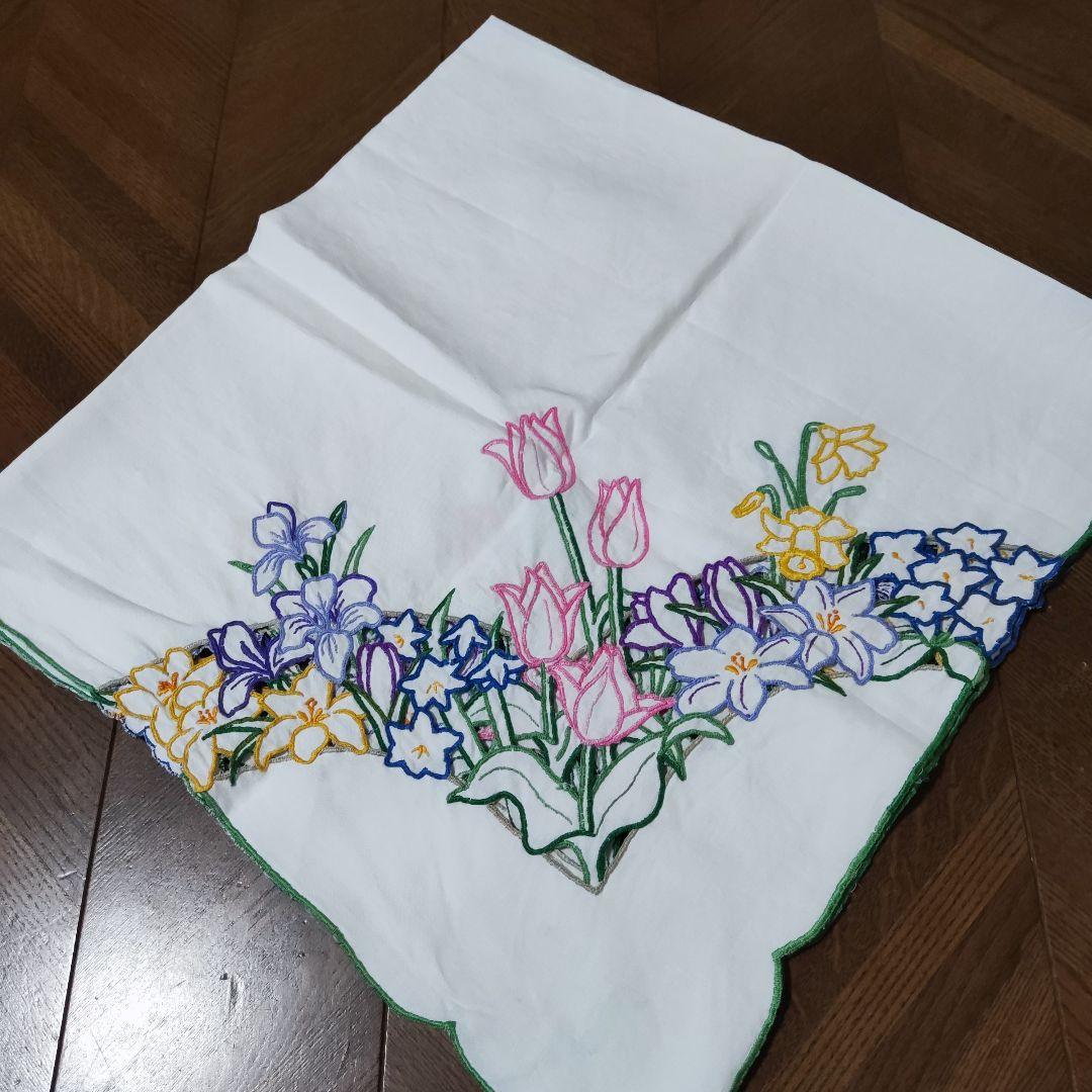 イギリス　テーブルクロス　クロス　目隠しクロス　刺繍