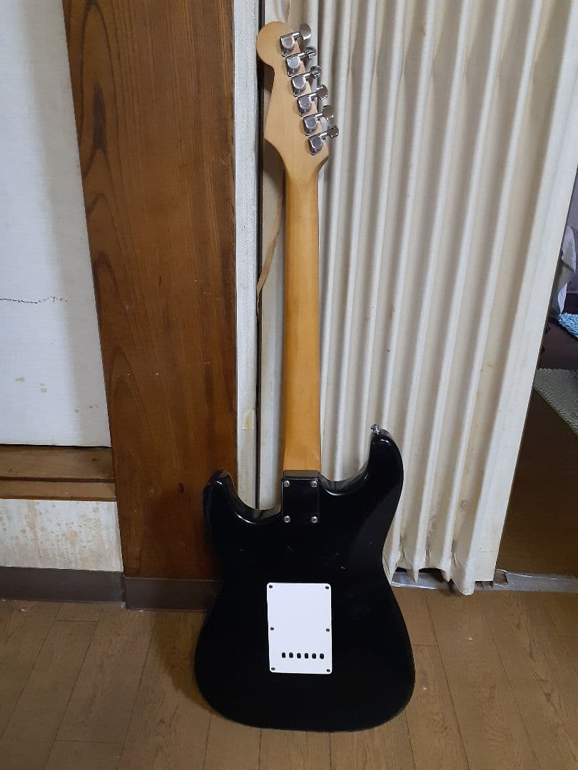 Fender Stratocaster フェンダー エレキギター