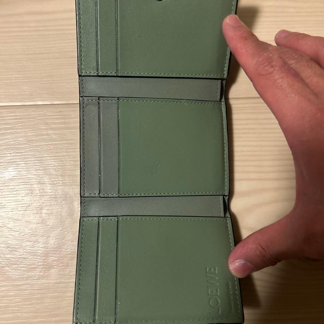 レ*ン様 LOEWE 三つ折り財布 黒とグレー