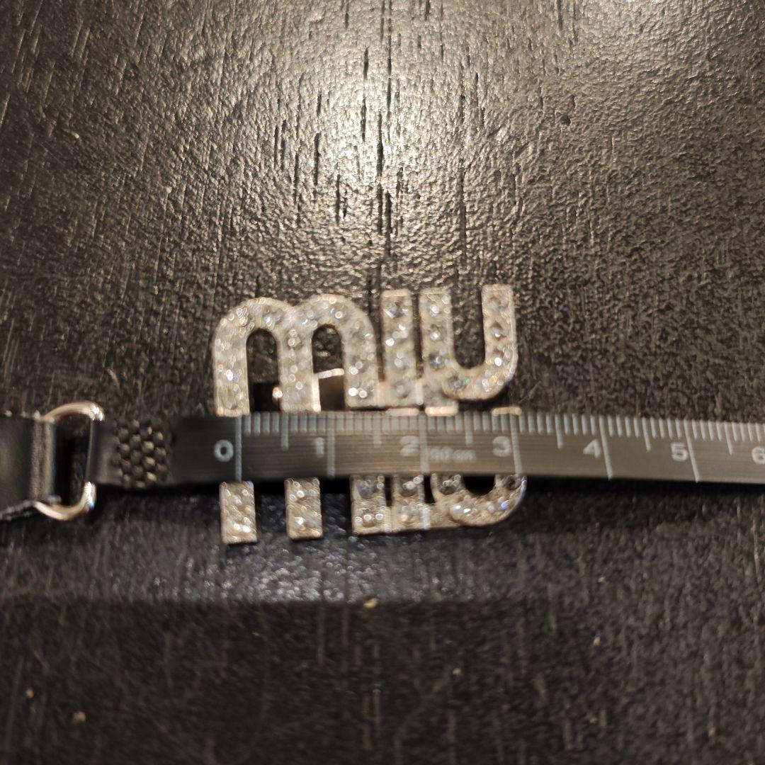 新品　MIU MIU クリスタルロゴブローチ