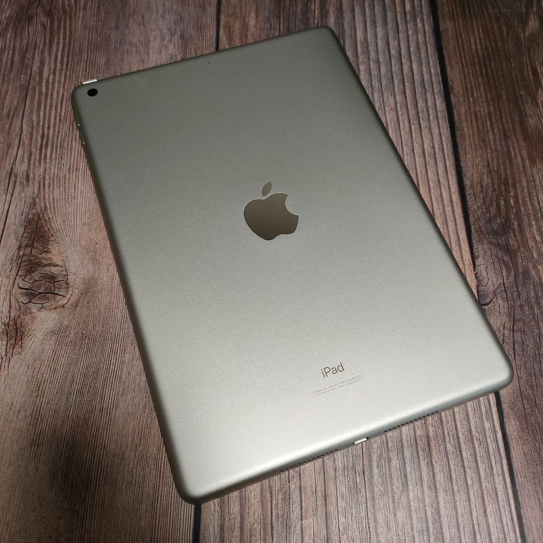 iPad 第7世代 32GB シルバー 新品近い