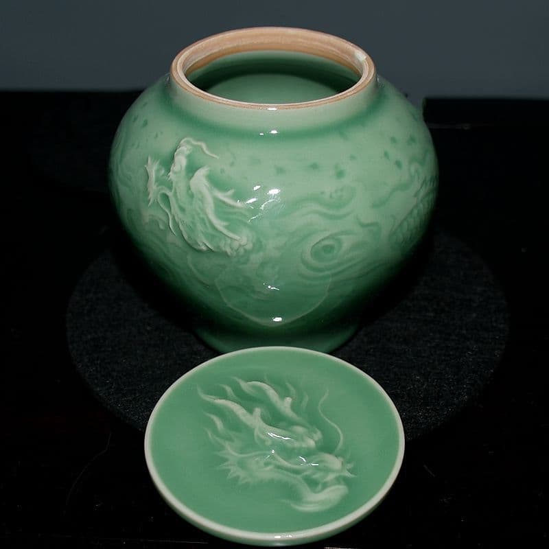 龍泉青磁  雲竜  貯蔵タンク  陶磁器 装飾品 現代工芸品 美術品 置物