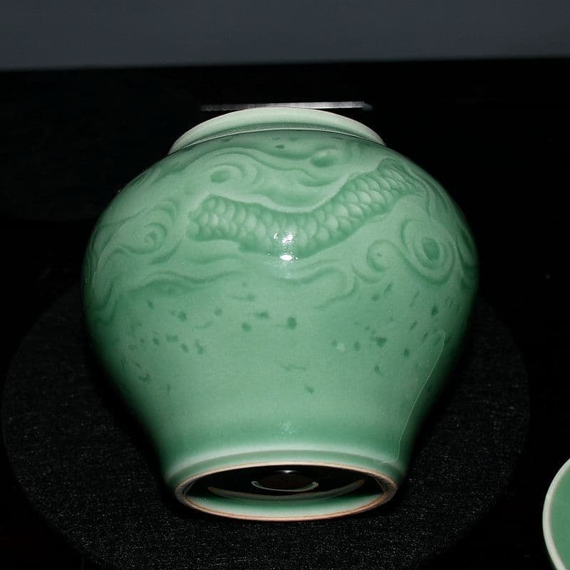 龍泉青磁  雲竜  貯蔵タンク  陶磁器 装飾品 現代工芸品 美術品 置物