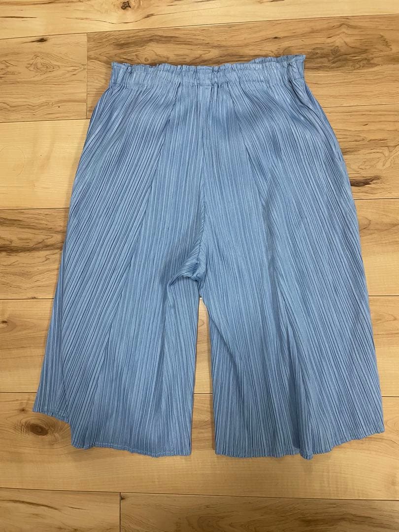 プリーツプリーズ　イッセイミヤケ　ハーフパンツ
