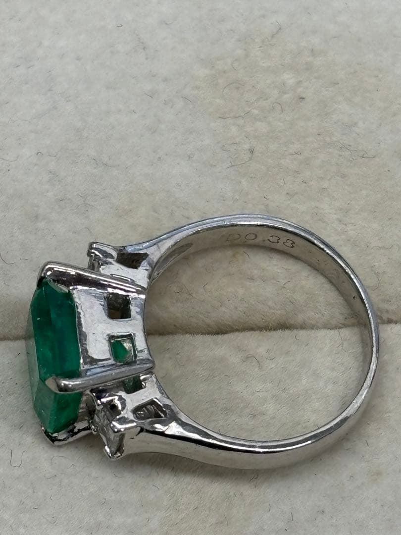 B5643 エメラルド2.74ctダイヤモンド0.38ctリングpt900