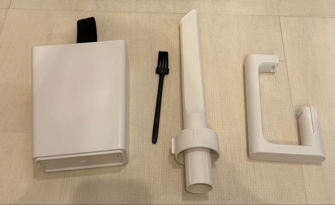 美品 バルミューダ CO2A-WH 掃除機