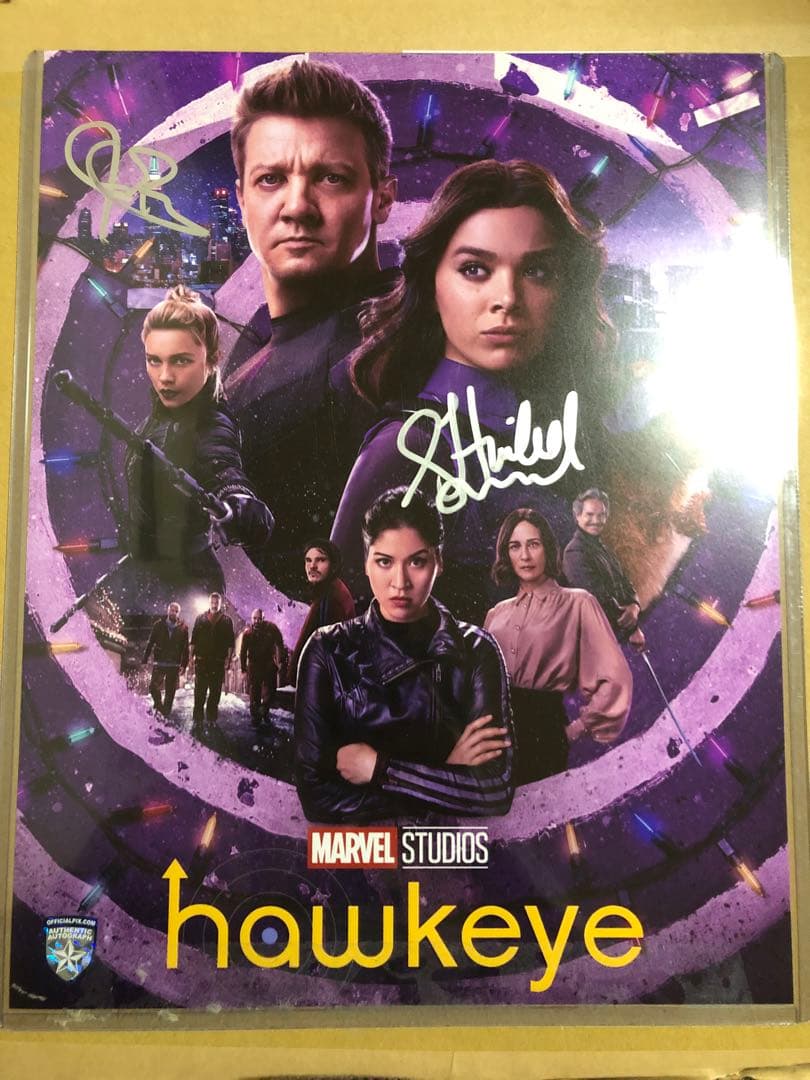 ジェレミー・レナー&ヘイリー・スタインフェルド 直筆サイン 11×14インチ