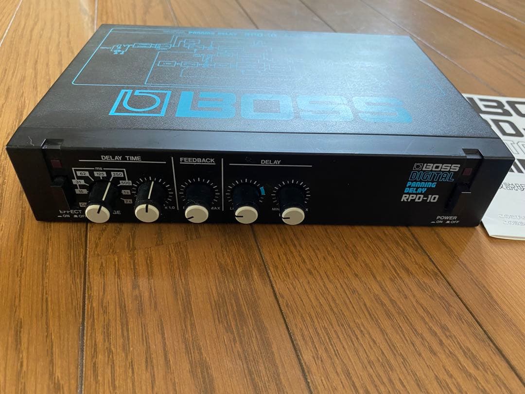 ギター BOSS PANNING DELAY