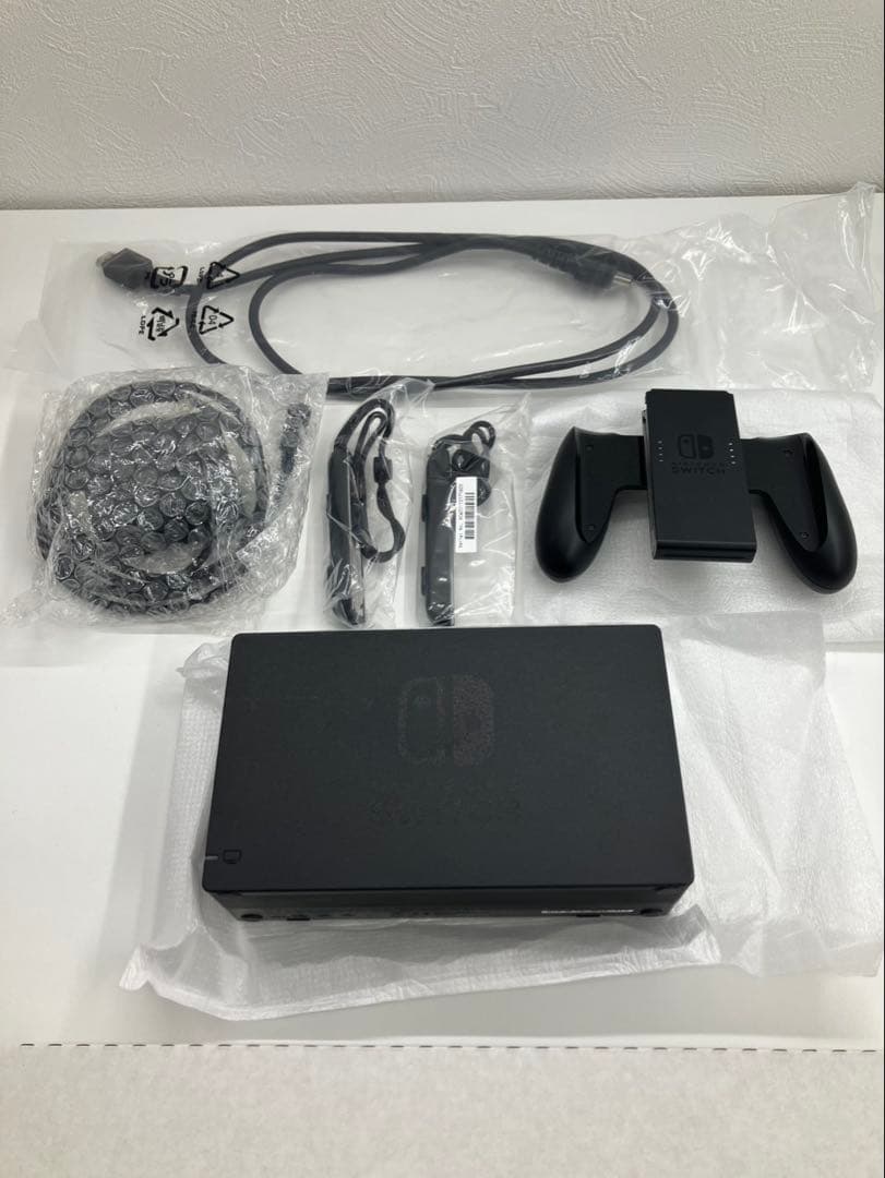 【極美品】Nintendo Switch本体（ネオンブルー／ネオンレッド）セット