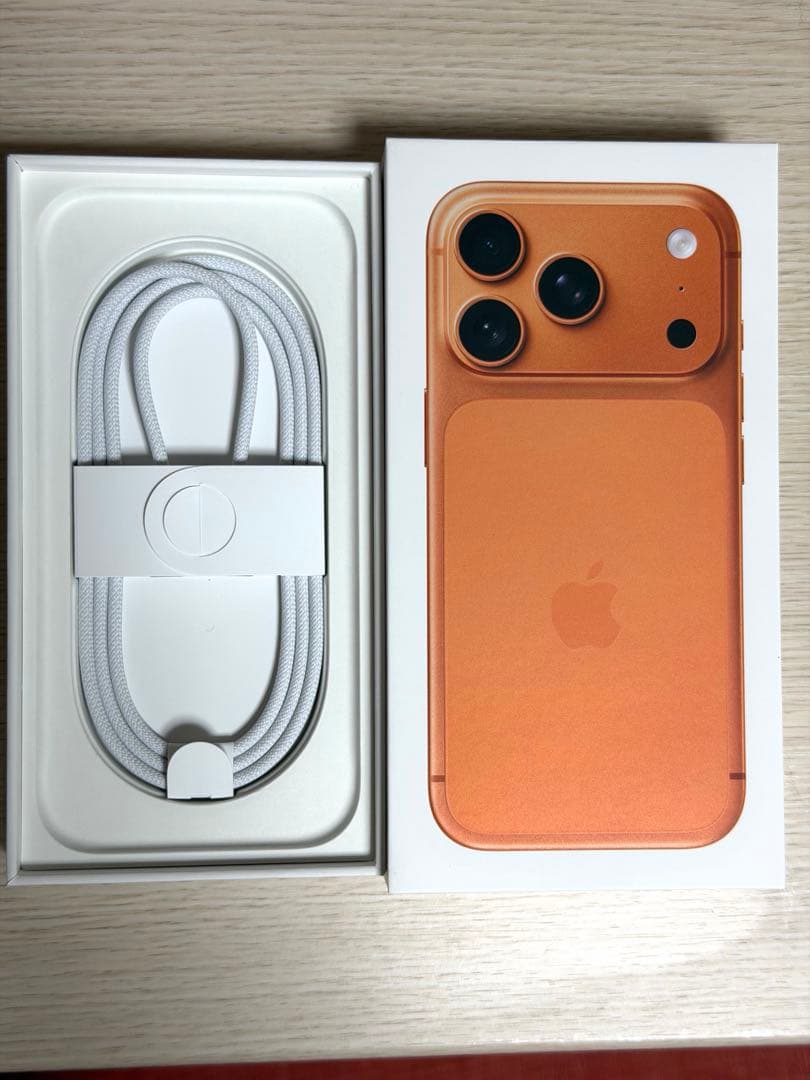 iPhone 17pro 256GB オレンジ 美品