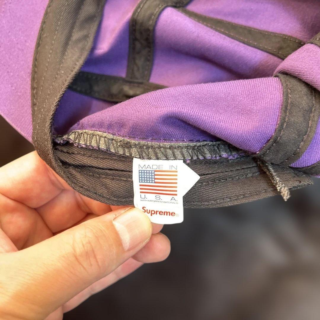 【新品未使用】 SUPREME 人気色!!パープル キャップ