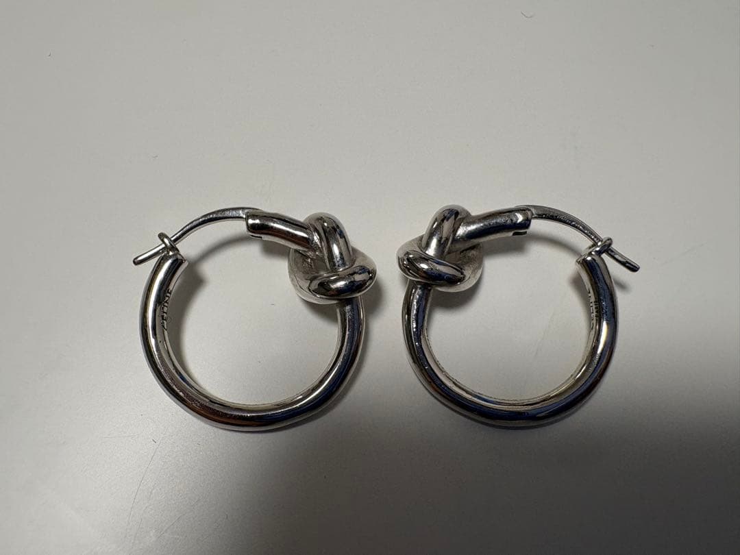 CELINE ノット スモールフープピアス　シルバー