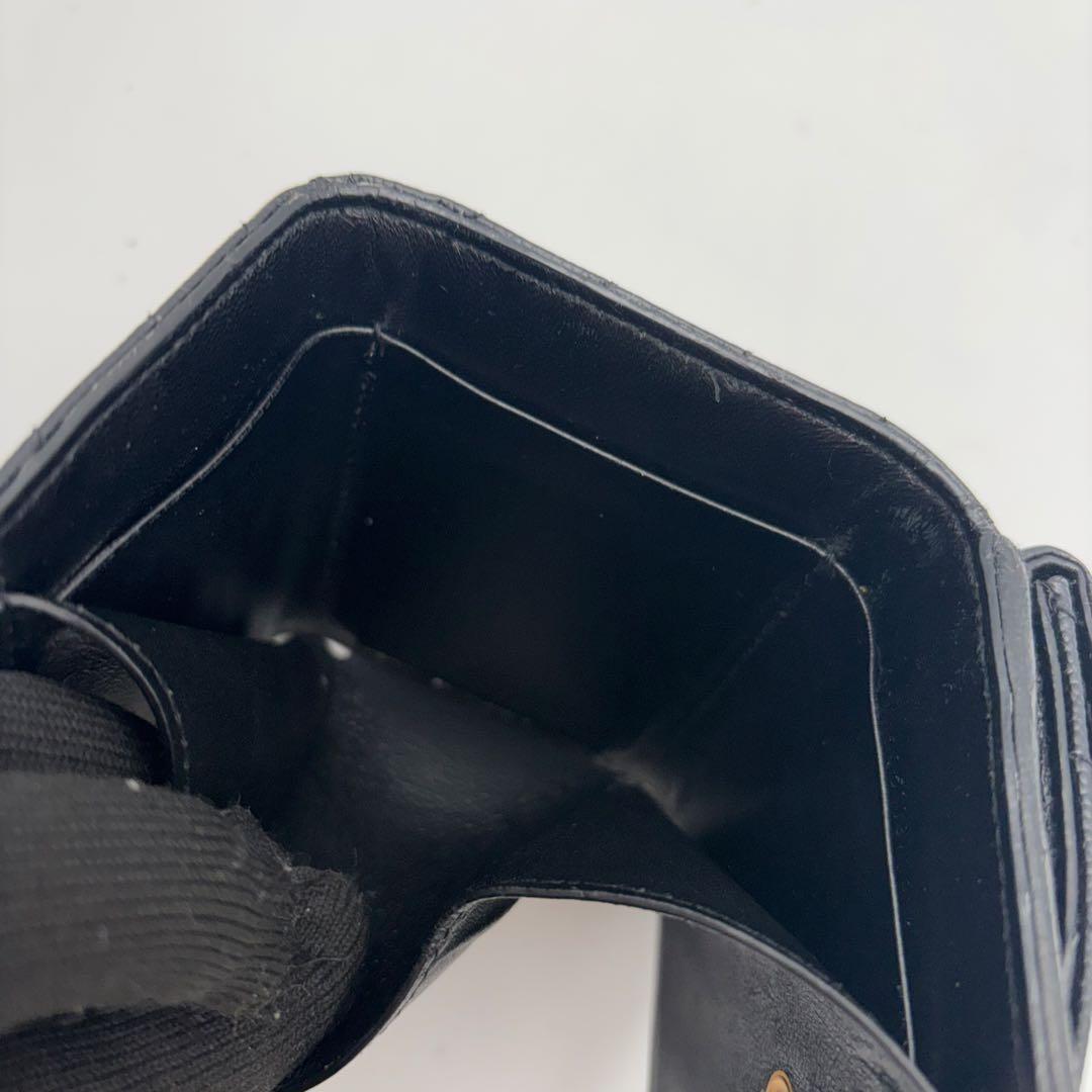 サンローラン　二つ折り　YSLロゴ　キルティング　レザー　ブラック