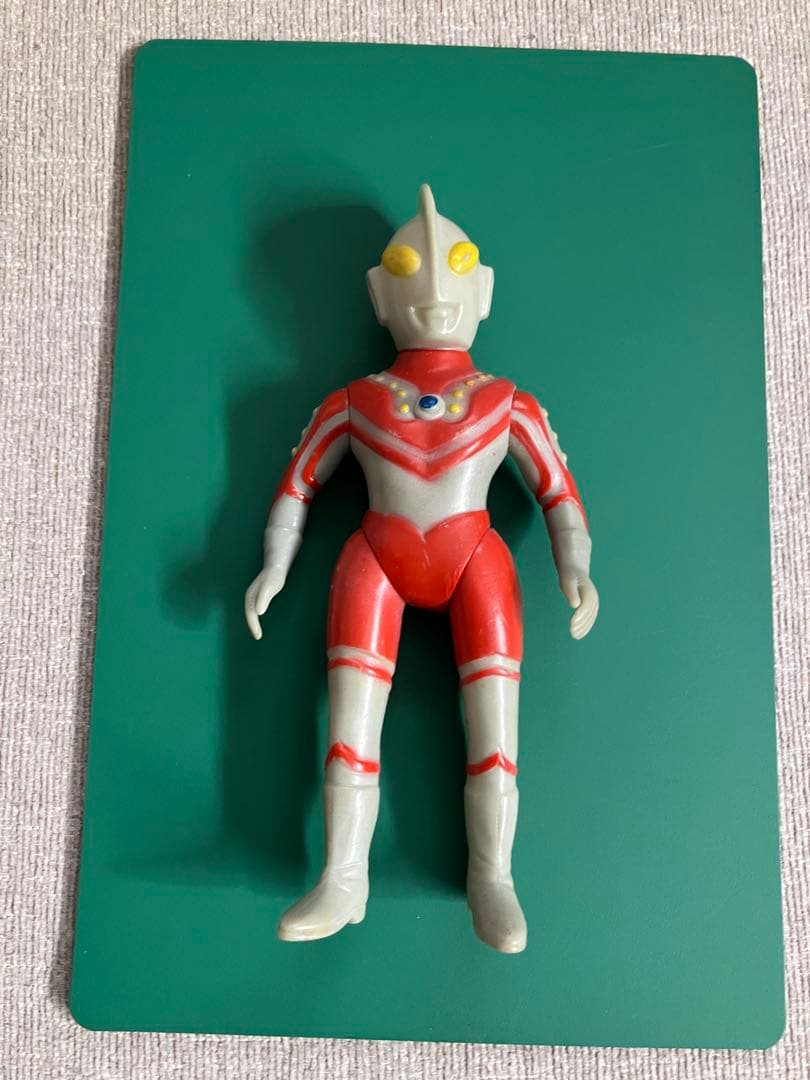 昭和レトロ　ウルトラマンゾフィー　人形