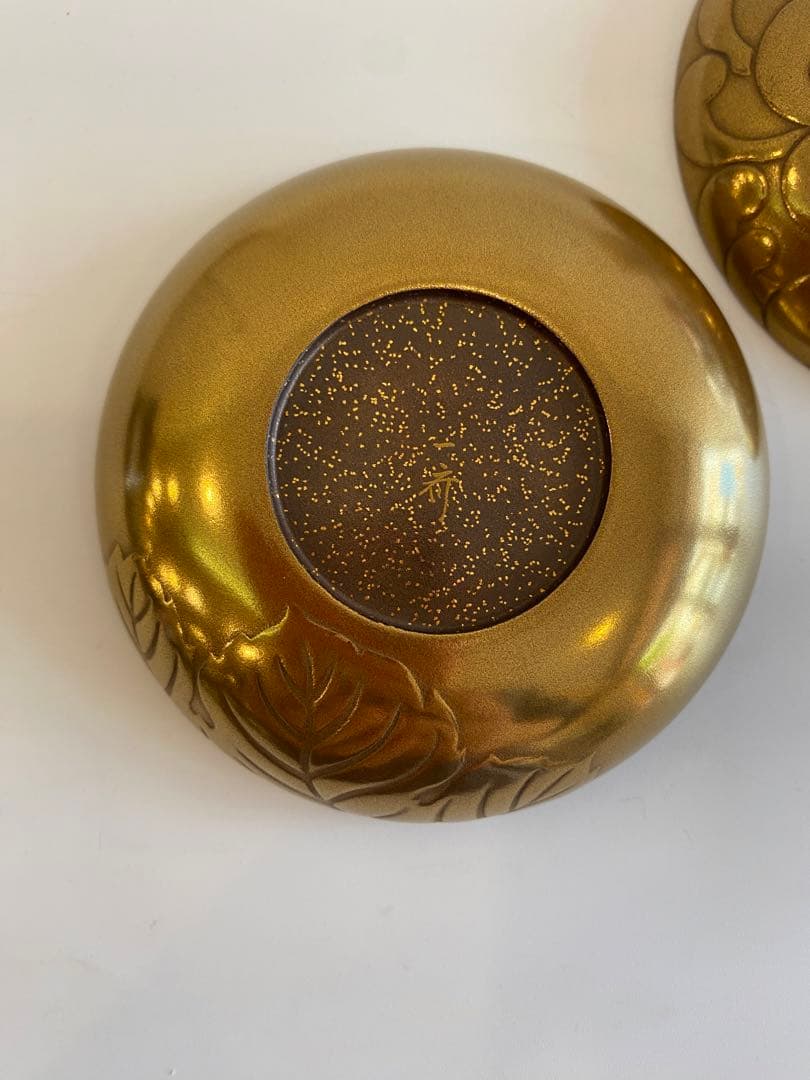 菊蒔絵丸香合　西條一斎作　茶道具