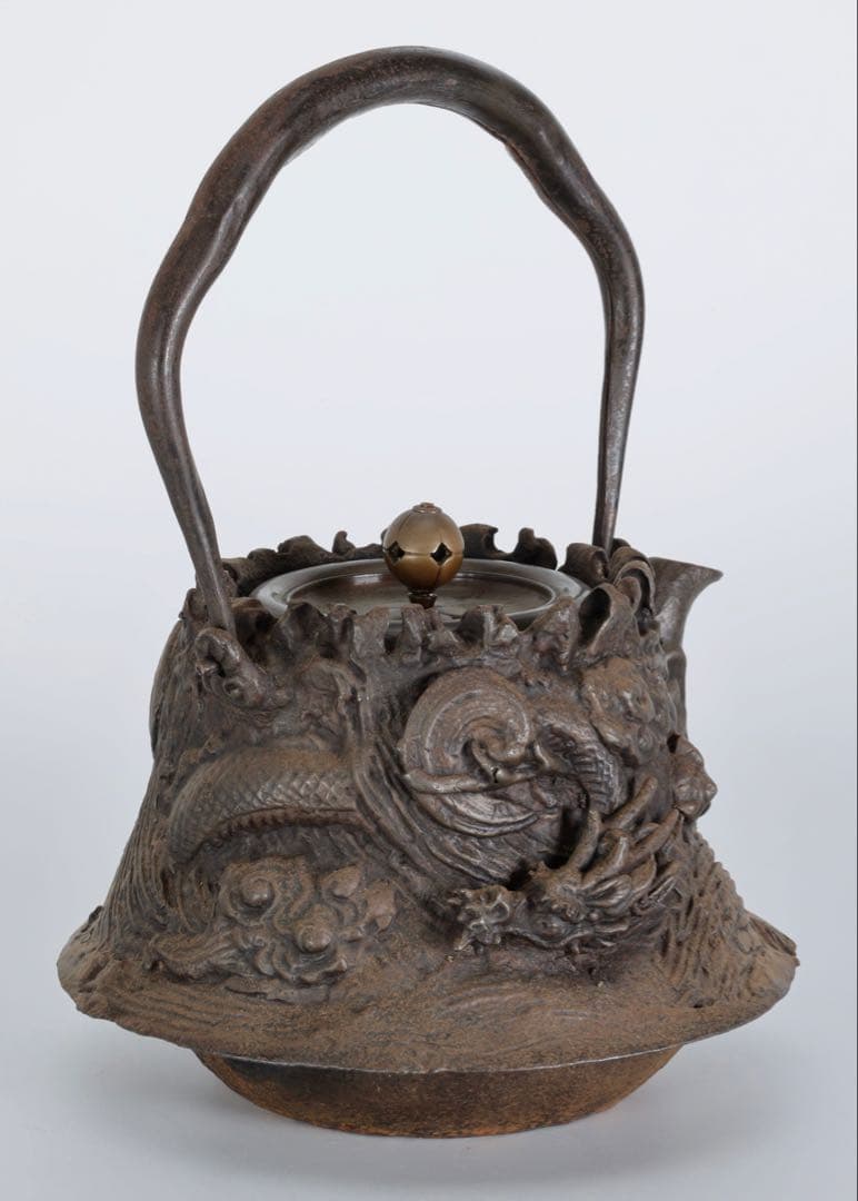 時代鉄瓶 雲龍文 高肉彫 荒磯岩肌造形 銅蓋 茶道具 煎茶道具 古美術品 骨董品