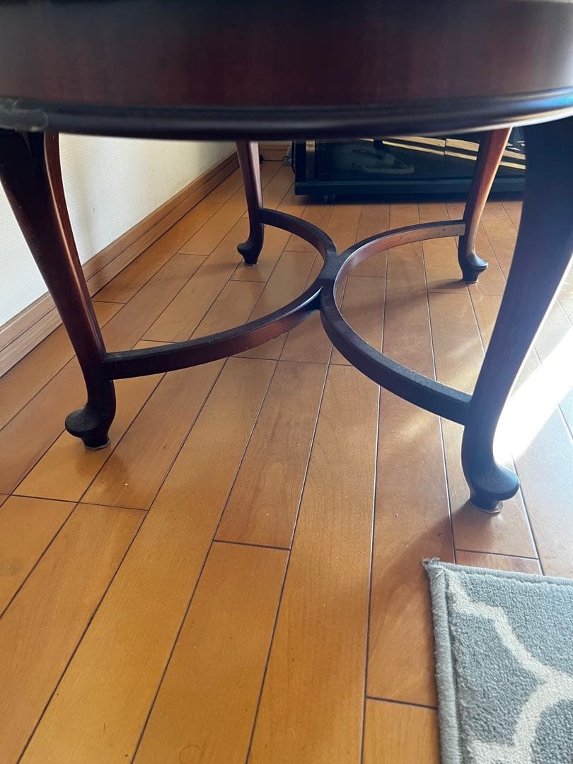 ダークブラウン楕円形木製テーブル