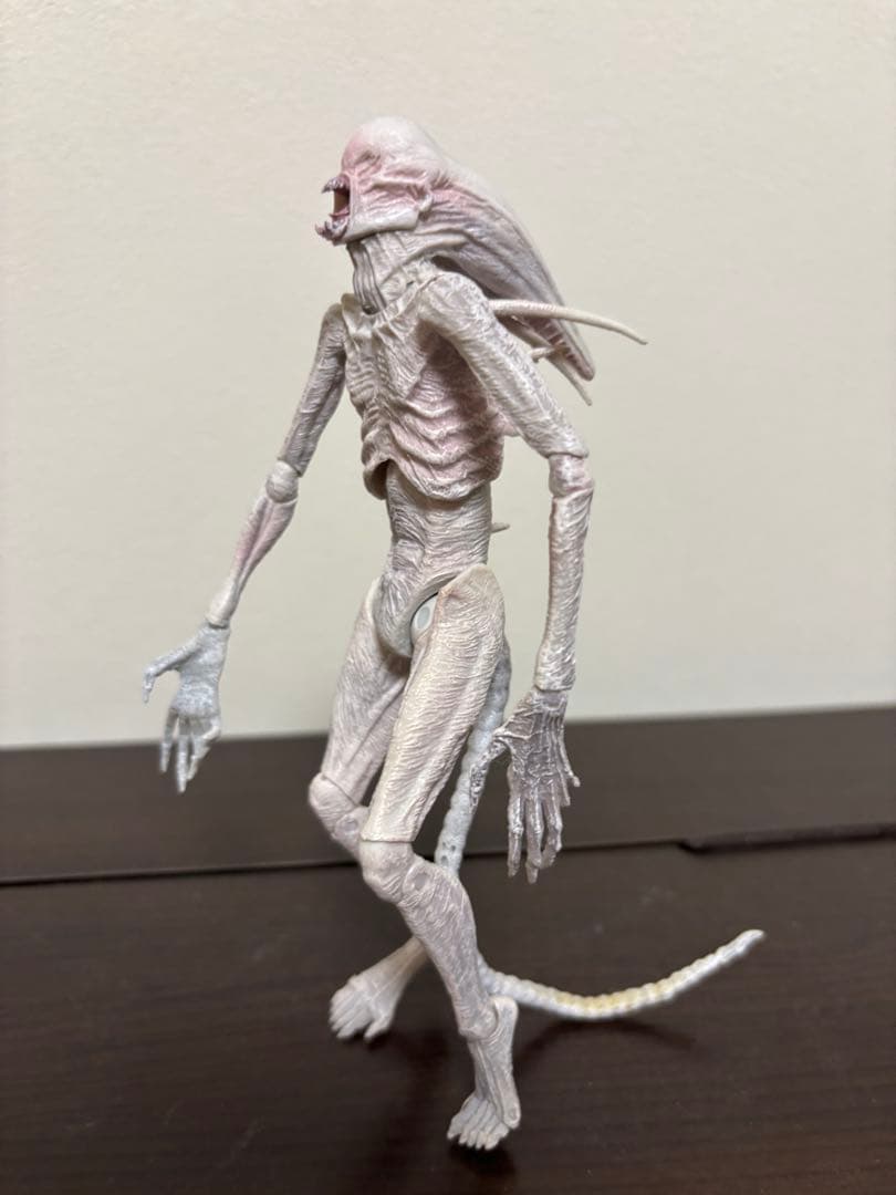 sixx希少 NECA ネカ エイリアンコヴェナント ネオモーフ