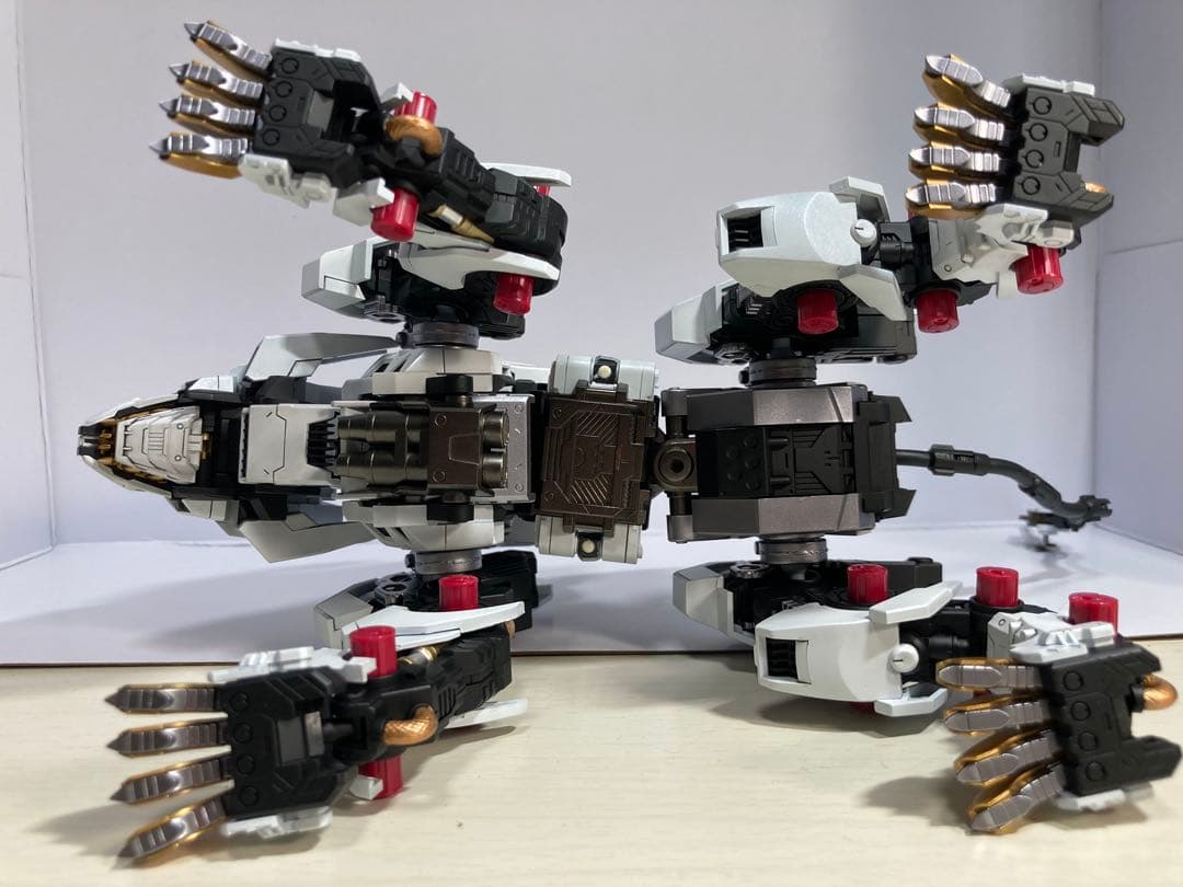 コトブキヤ　HMM ゾイド　ライガーゼロ　塗装済み完成品