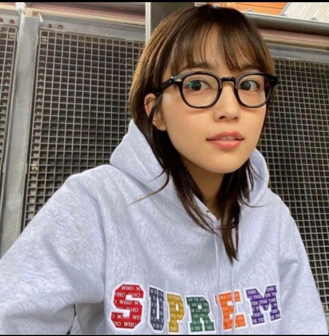 連休最終お値下げ　supreme 19AW パーカー 川口春奈着用 刺繍