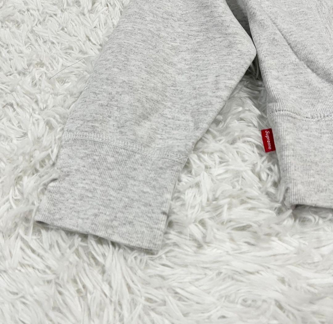 連休最終お値下げ　supreme 19AW パーカー 川口春奈着用 刺繍