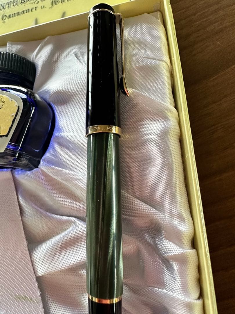 ペリカン　万年筆　GV300