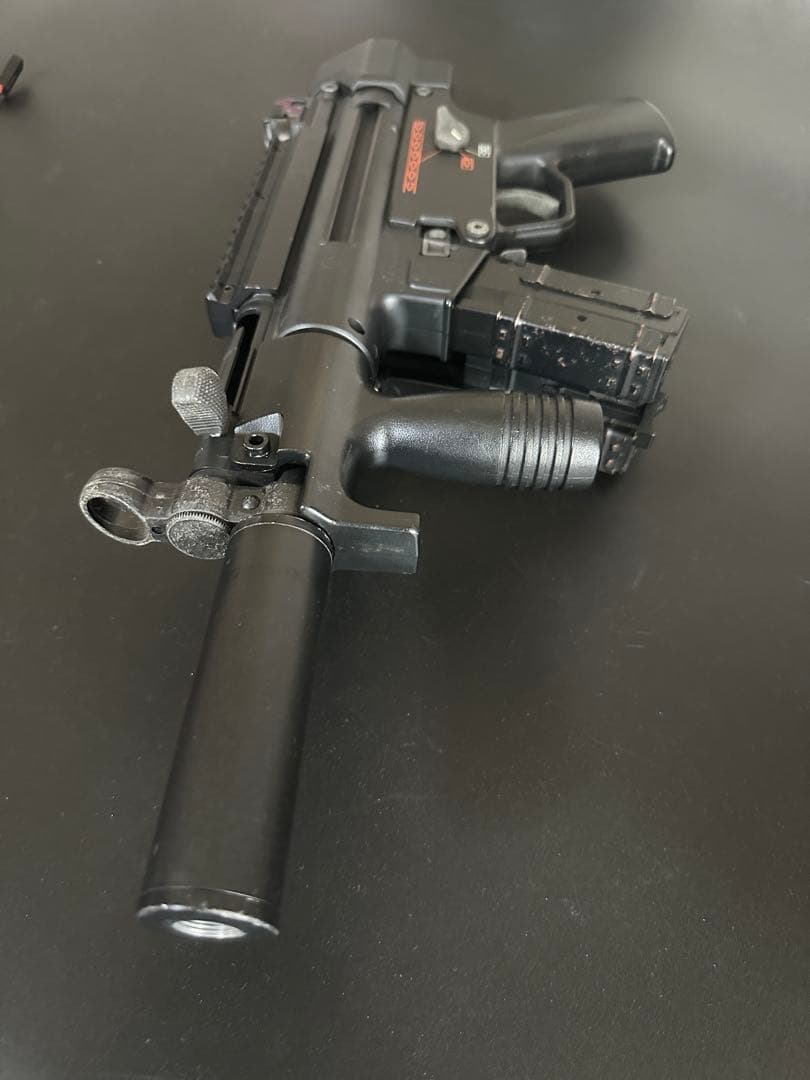 【週末セール】東京マルイHK MP5K HC サプレッサ、バッテリー
