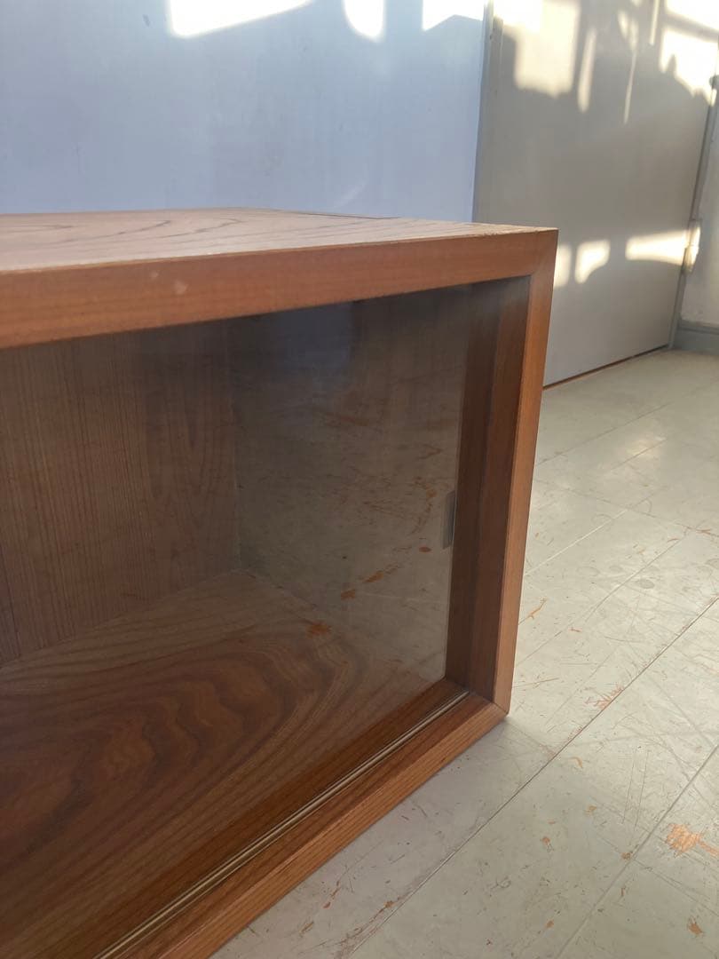 ジャパンヴィンテージ　ガラス棚　無垢材　古道具