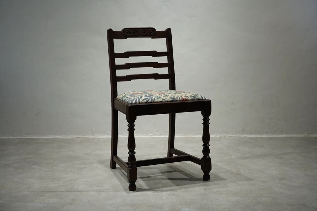 英国アンティーク　ウィリアムモリス　オーク材1900年頃　良品　チェア　椅子