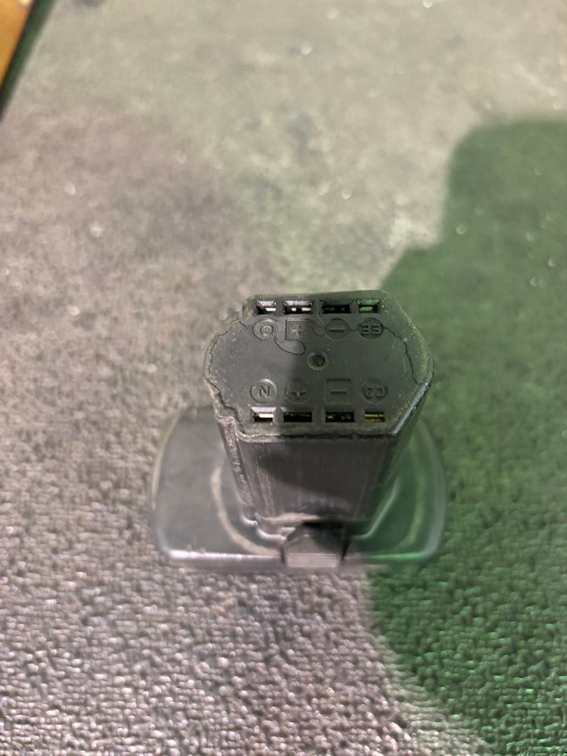 スナップオン14.4v 2.5Aバッテリー