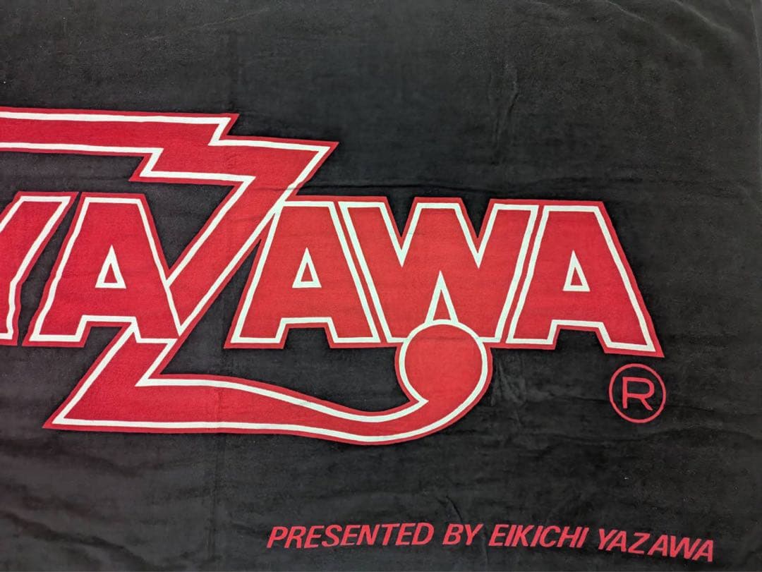 矢沢永吉SBTスペシャルビーチタオル　（ロゴ蓄光）ブラック/レッド