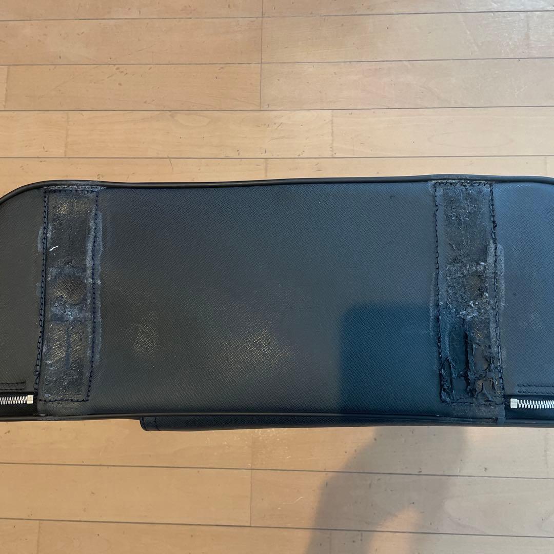 Louis Vuitton ブラックレザー キャリーケース