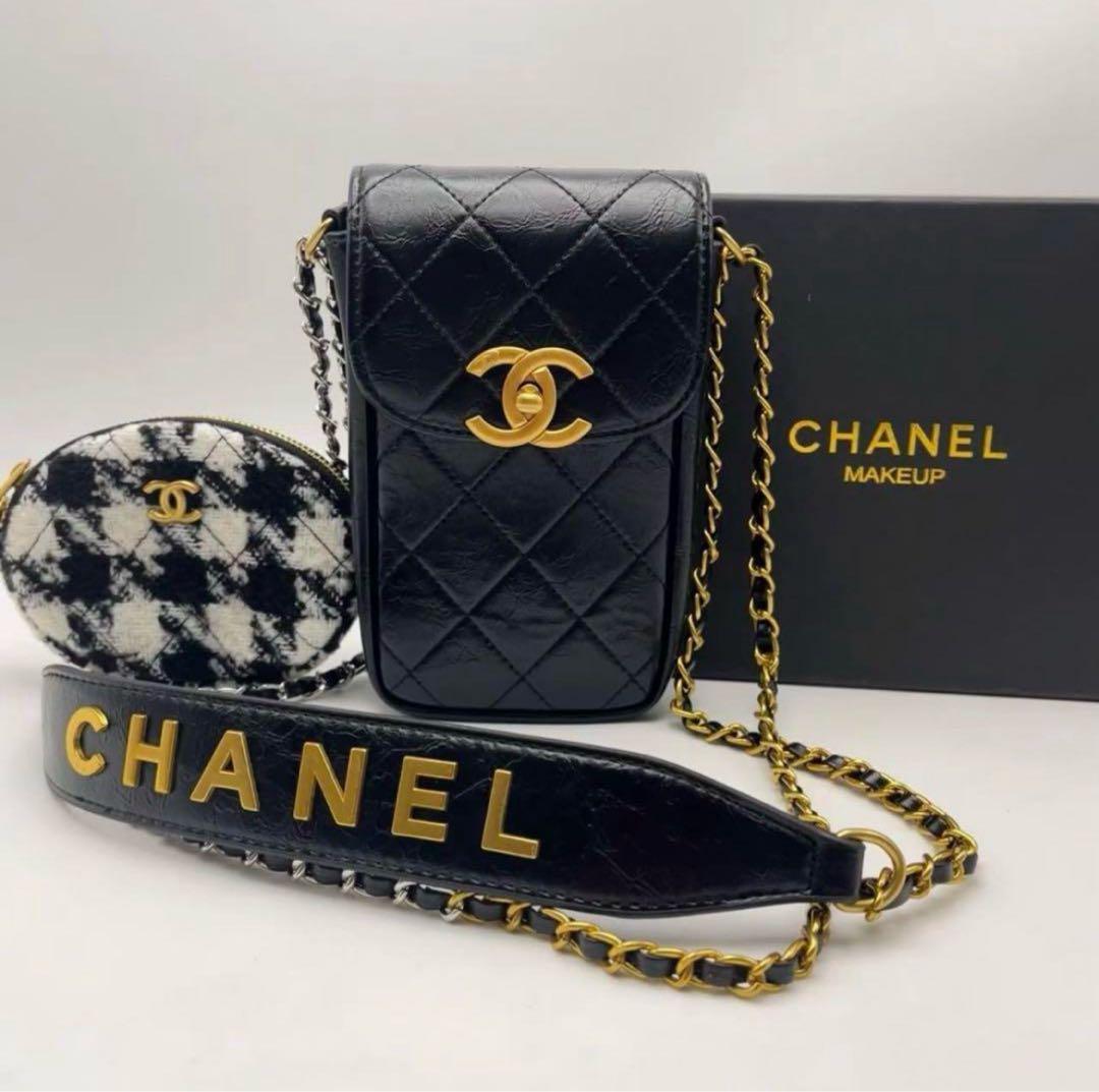 ま*ろ様 【CHANEL】スマホショルダー