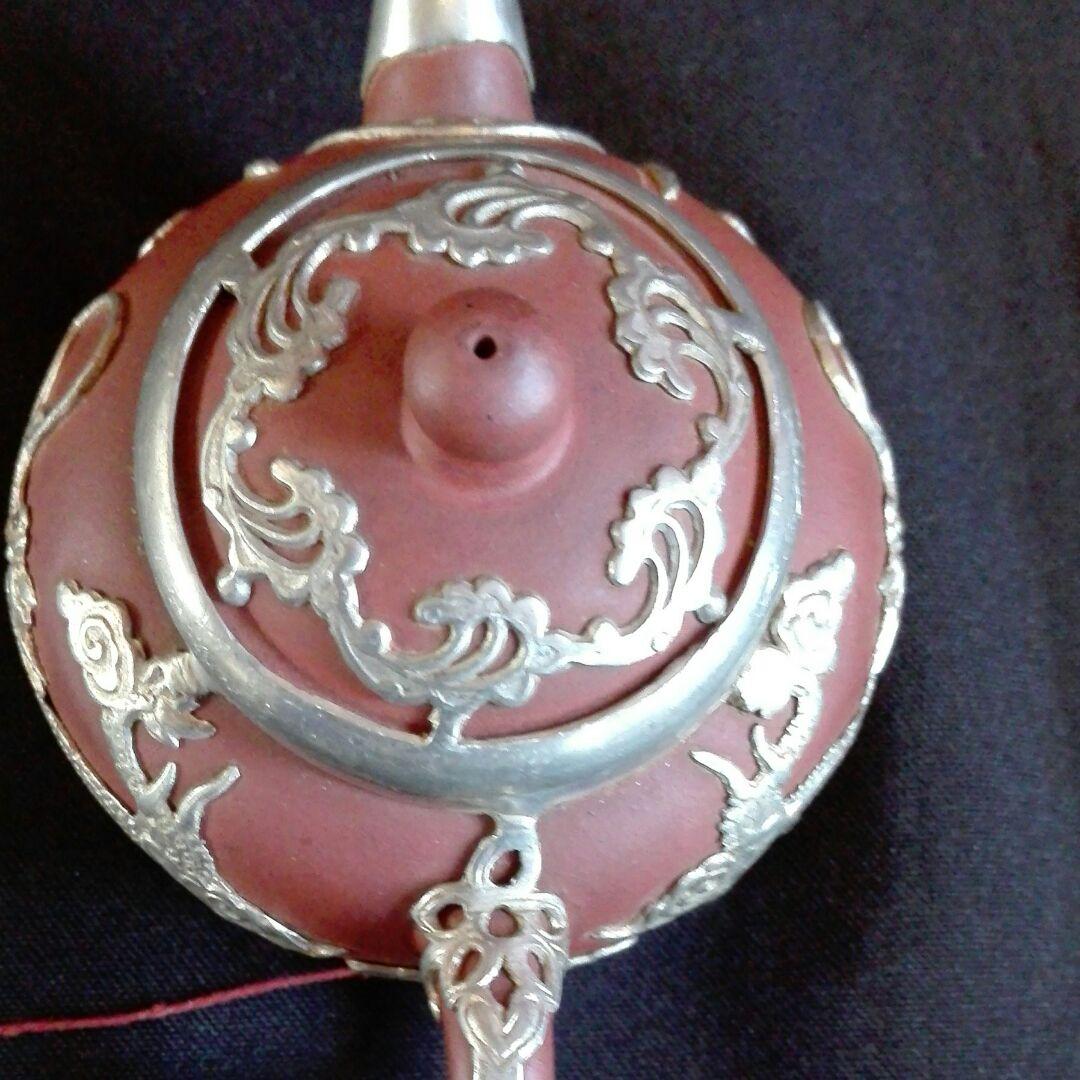 陶芸、急須。茶道。朱泥？。「聞萍」の銘。銀?か錫?の細工。装飾。龍、竜。その⑦