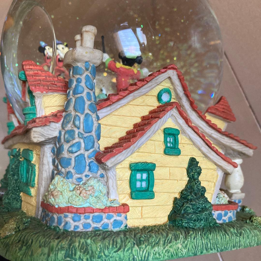 ディズニー　スノーグローブ　スノードーム