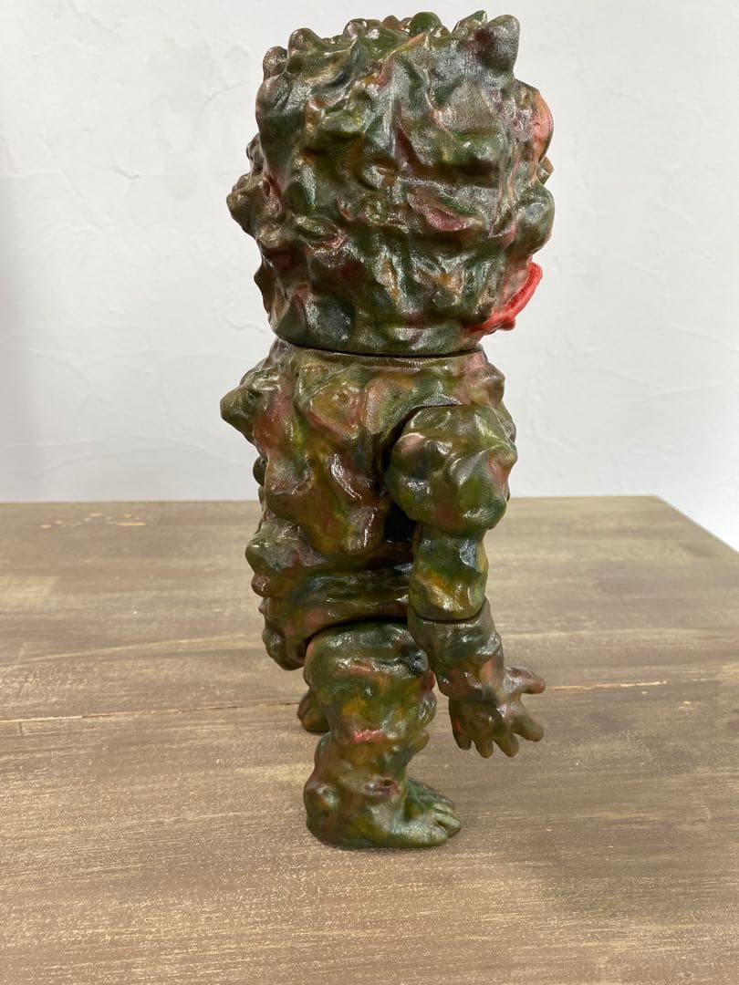 NAGNAGNAG Four Eyesカリモクコラボ　暴力原人