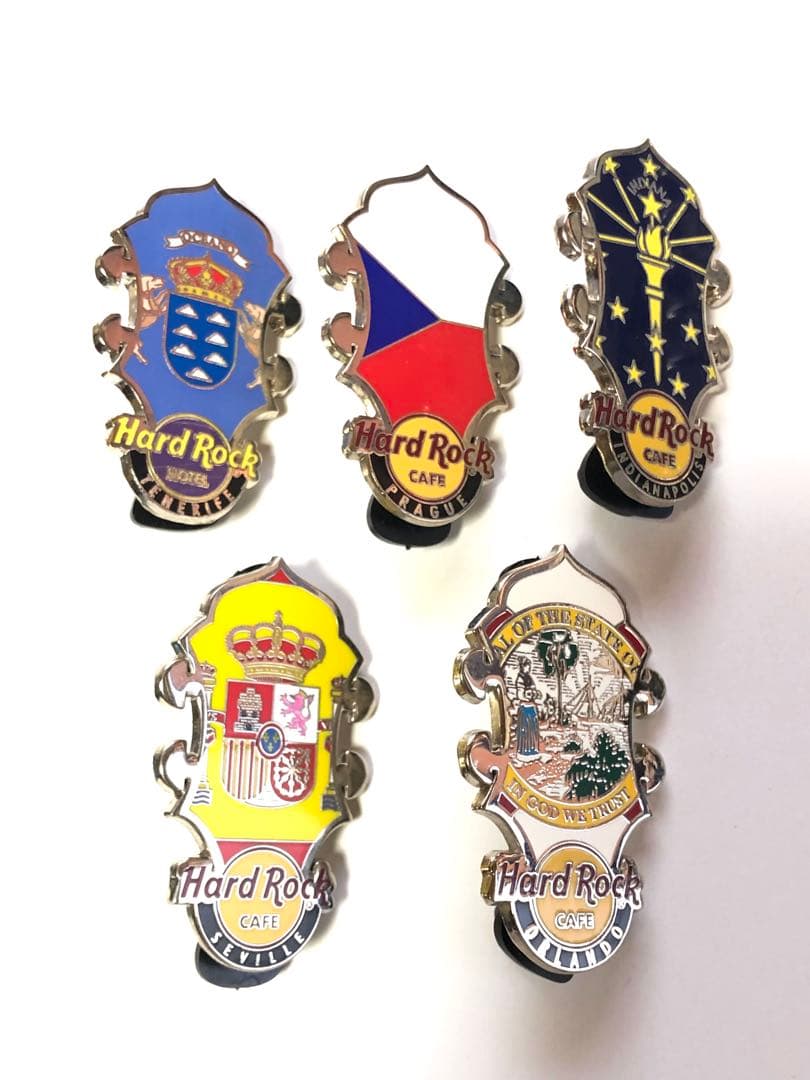 ハードロックカフェ　ギターヘッドピンバッジ5個セット