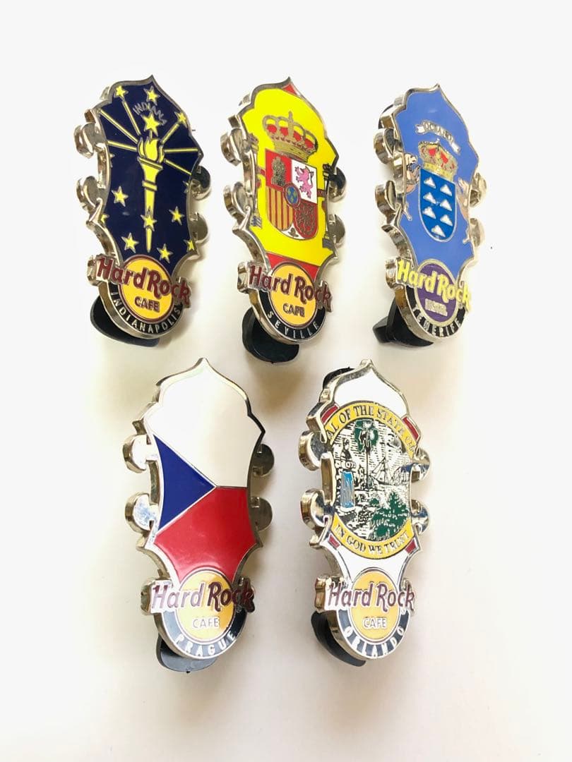 ハードロックカフェ　ギターヘッドピンバッジ5個セット