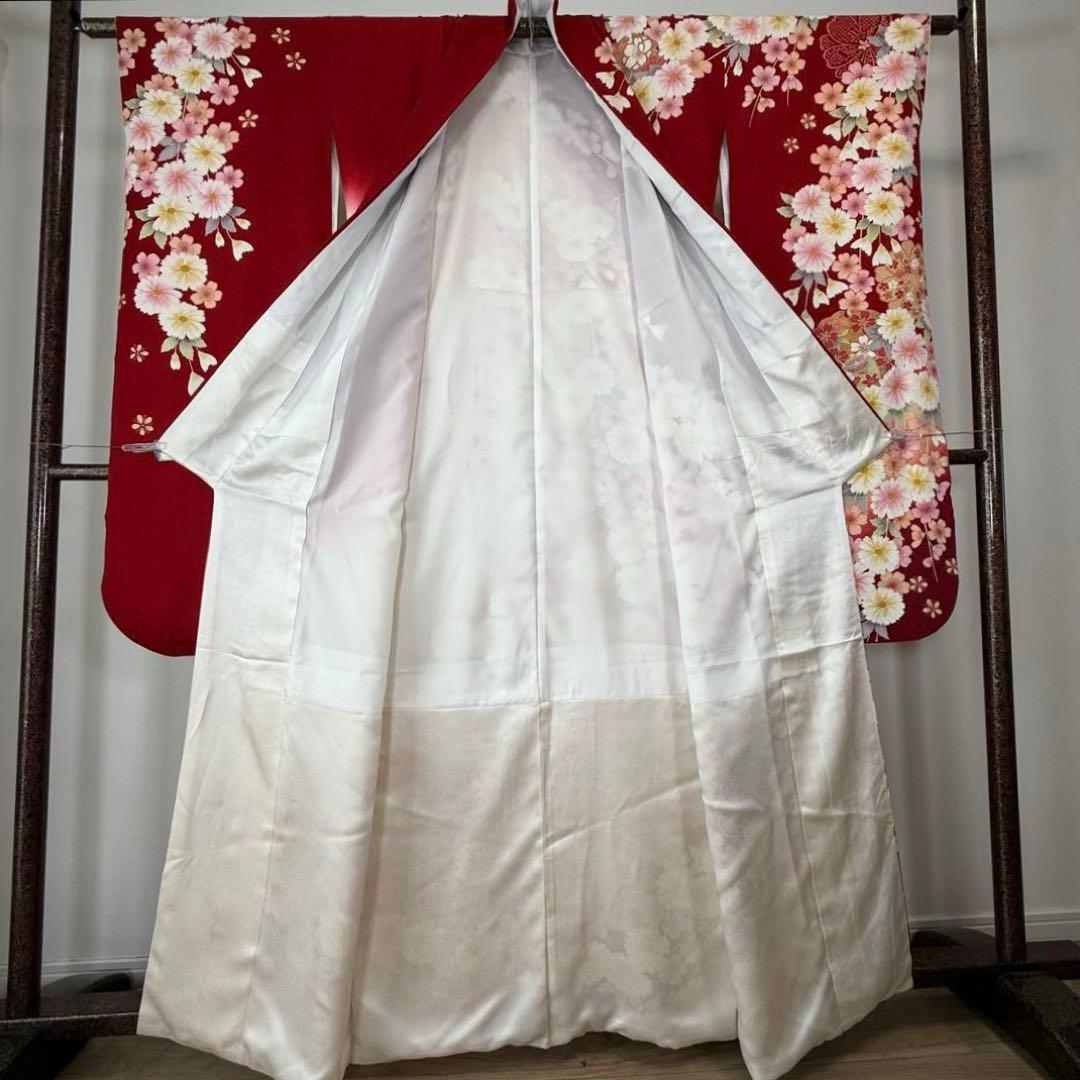 超美品　正絹　現代振袖　成人式　着物　162㎝　紅　赤　白　金糸　刺繍　花柄