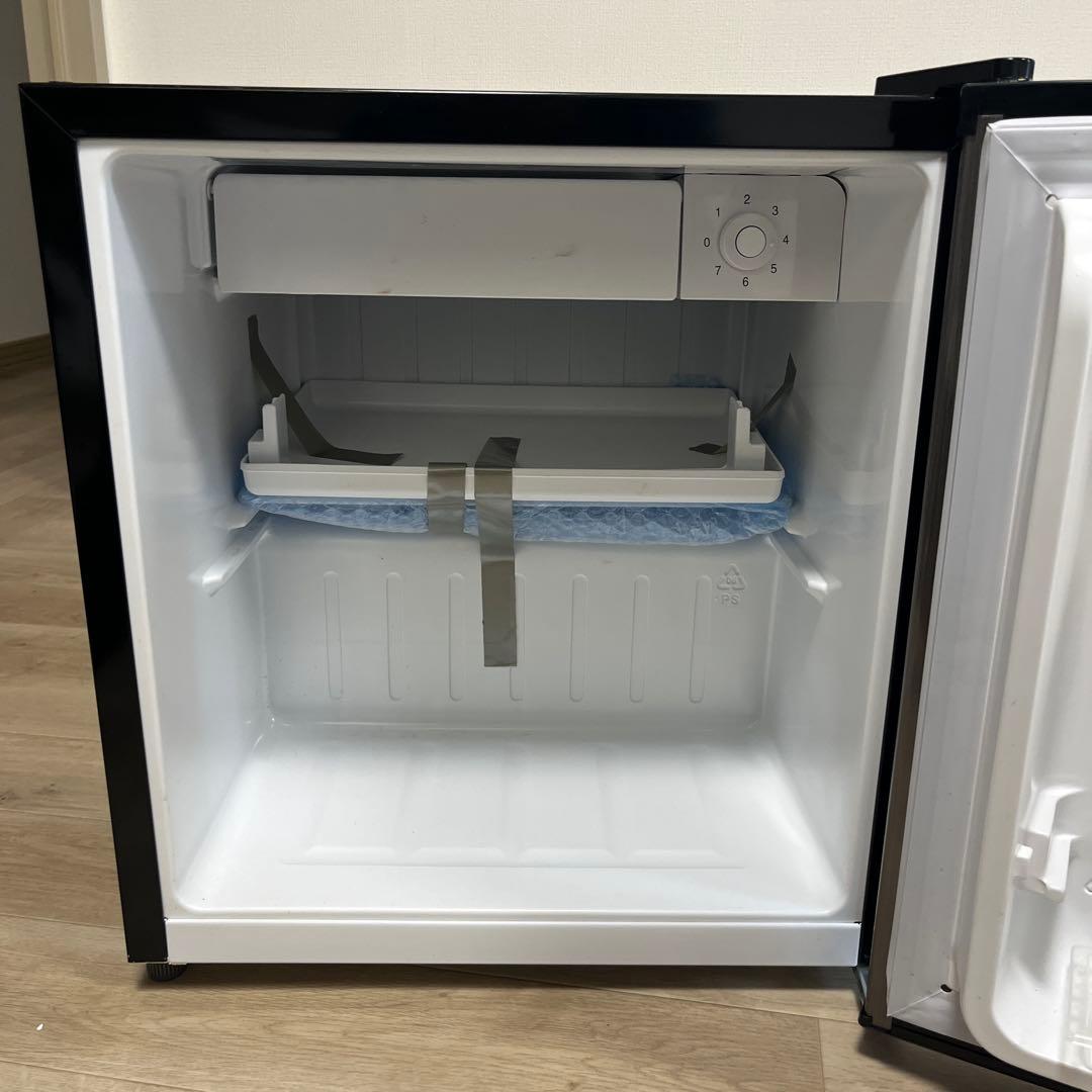 シルバー ミニ冷蔵庫 調整可能棚付き