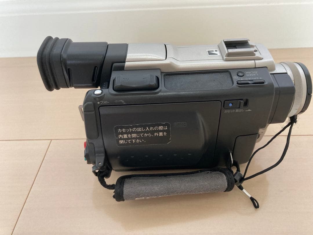 ビデオカメラ SONY Handycam DCR-TRV9