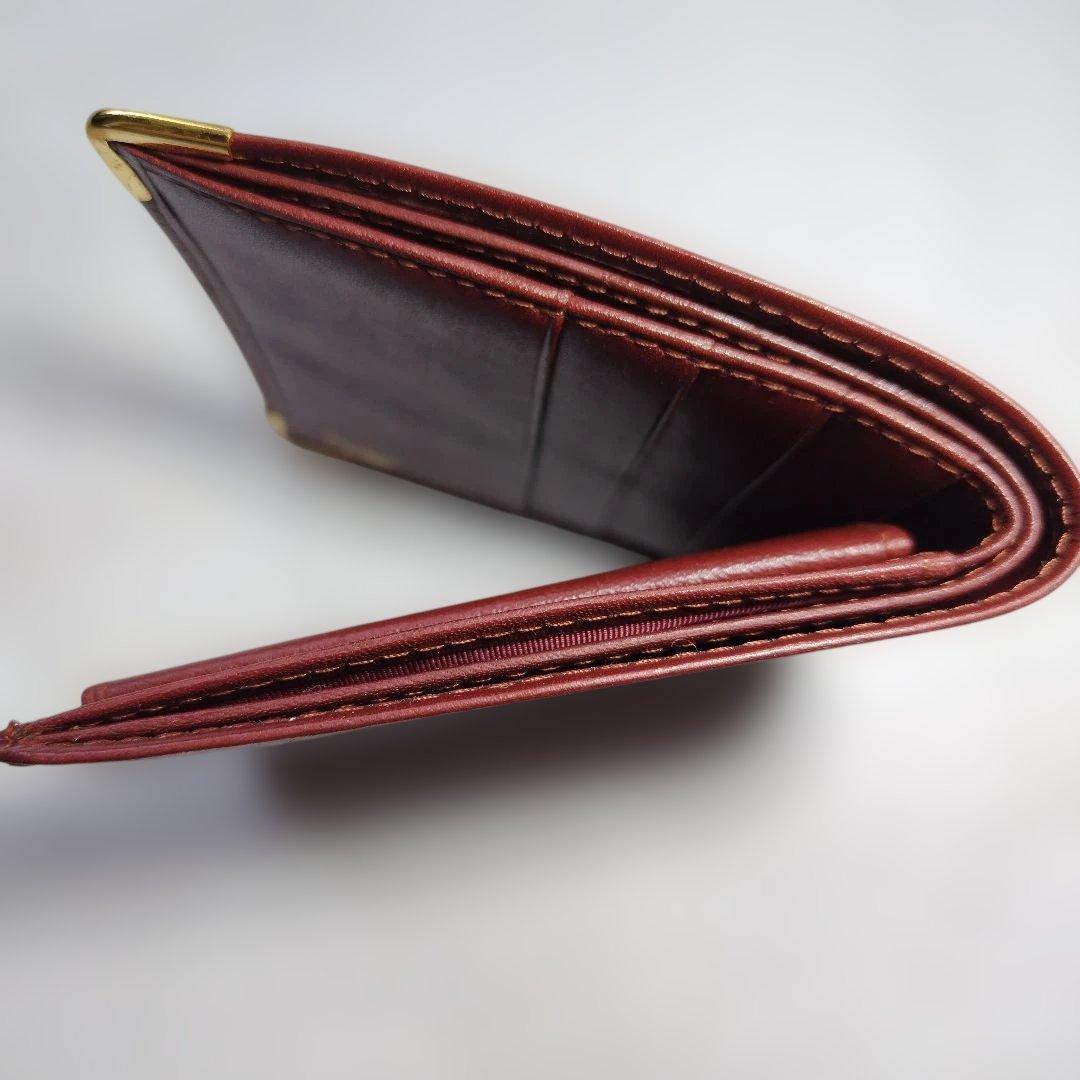 Cartier　二つ折り財布