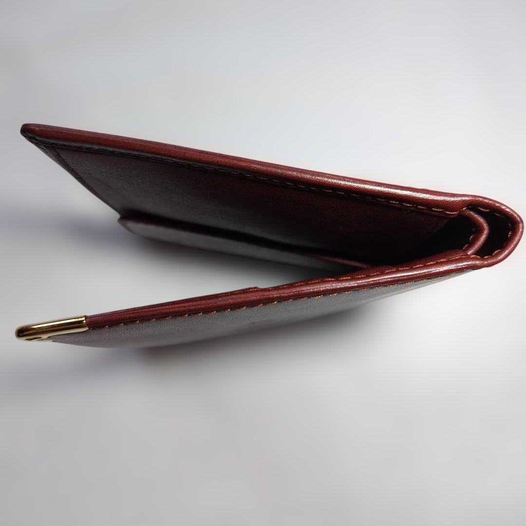 Cartier　二つ折り財布