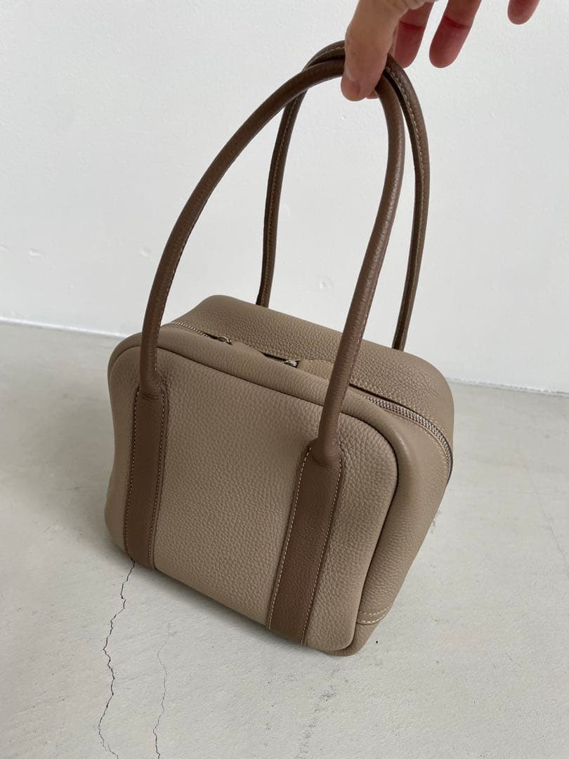 す*り様 ル・ボナー　コンフェッティ　外観美品　内部にペン跡あり