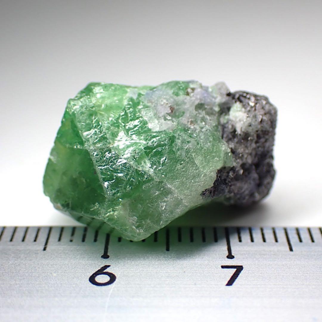 【タンザニア/メレラニ産】ツァボライト原石