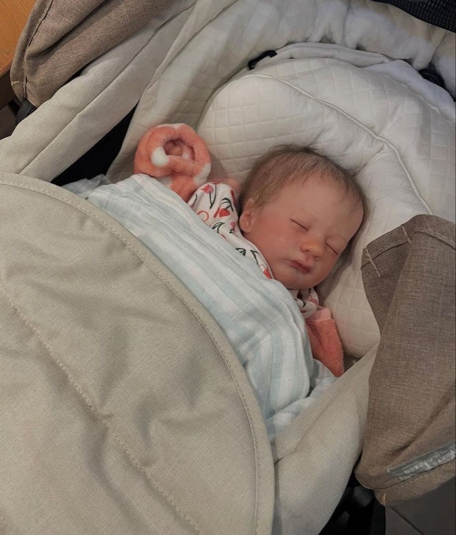 リボーンドール　リアルでかわいい子　アシュリー