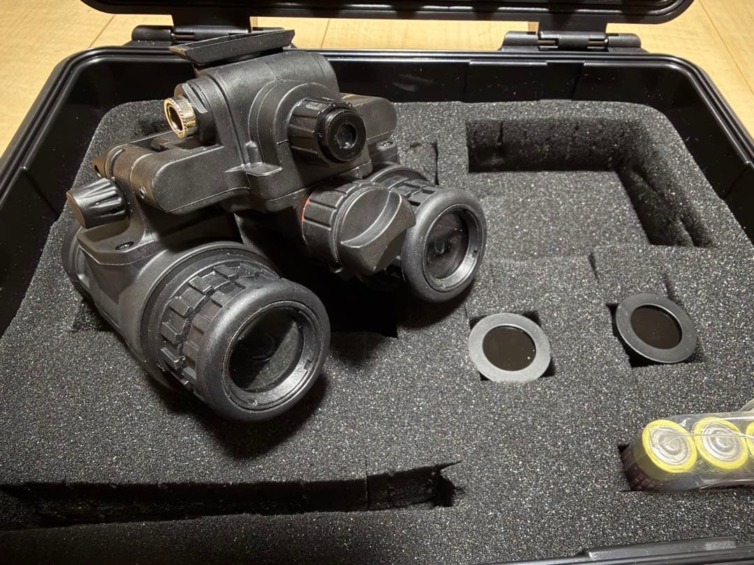 PVS-31 T6-005 デジタルナイトビジョン ハードケース付き