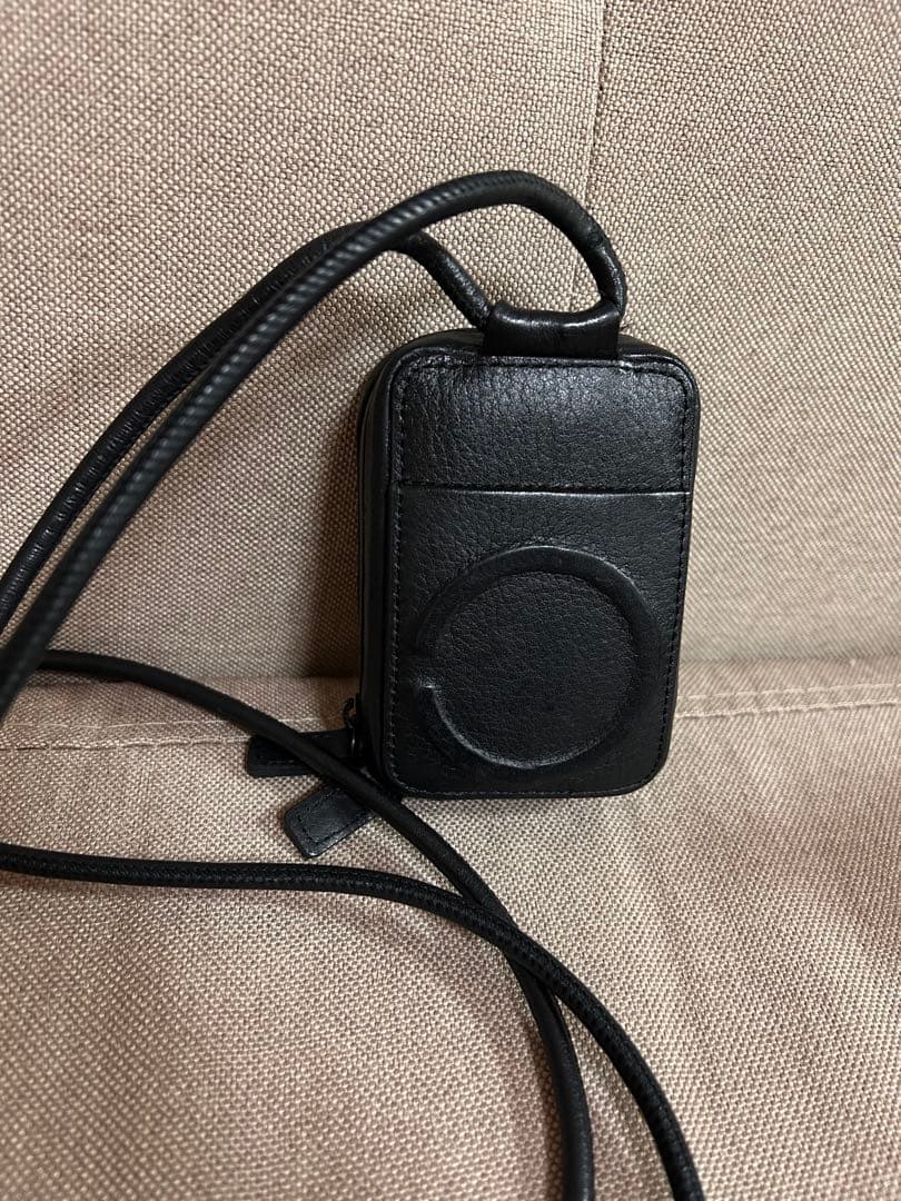 objcts.io ストラップ一体型マイクロバッグ ブラック