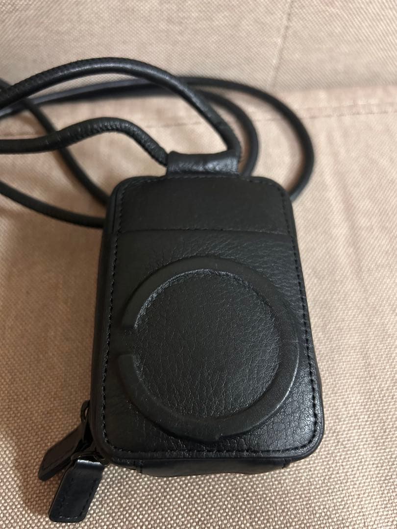 objcts.io ストラップ一体型マイクロバッグ ブラック