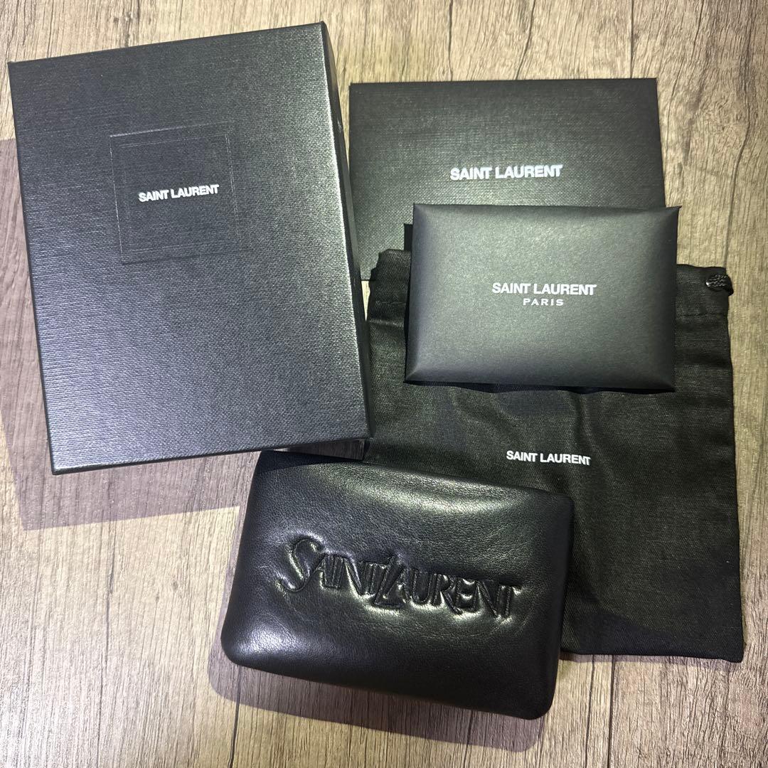 SAINT LAURENT ブラックケース